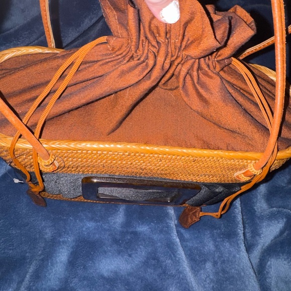 Bosom bag Elegant Tan and Black Woven Tote Bag - Picture 5 of 7